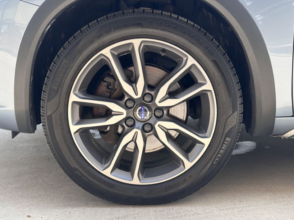 2018 Volvo V60 Image 17