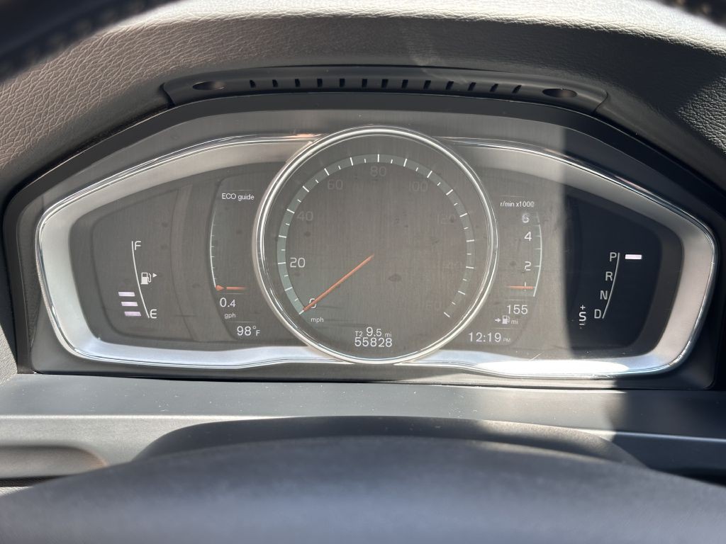 2018 Volvo V60 Image 39