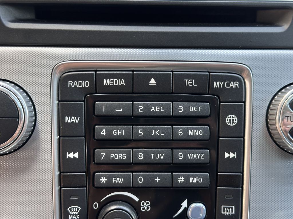 2018 Volvo V60 Image 47
