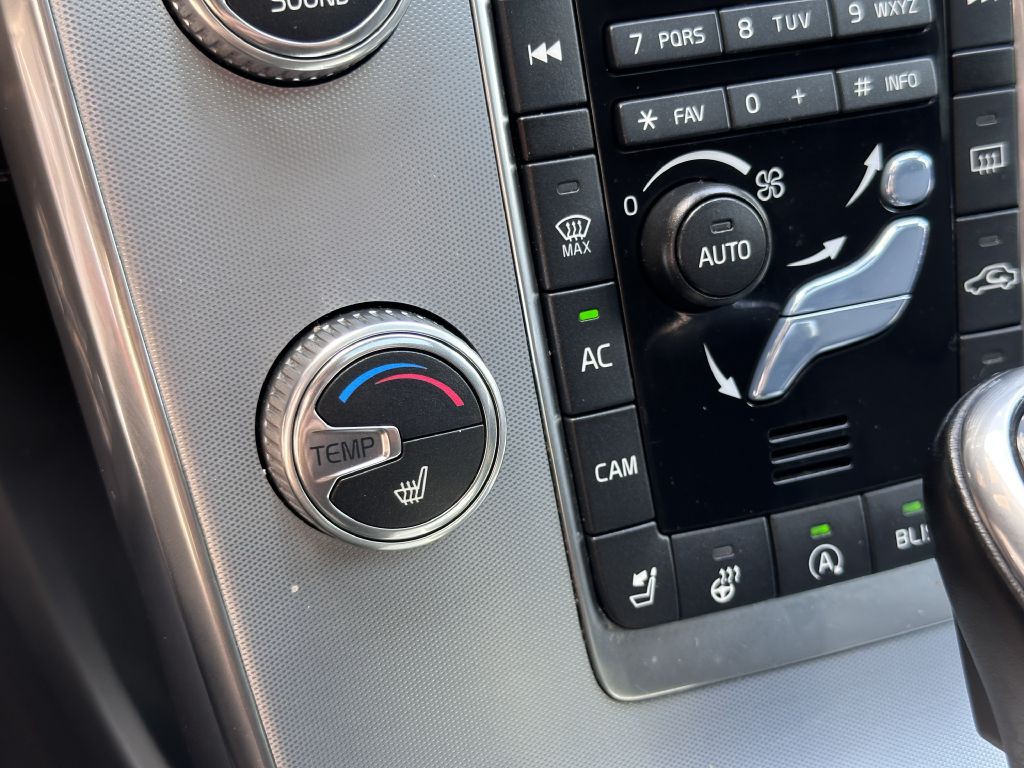 2018 Volvo V60 Image 48