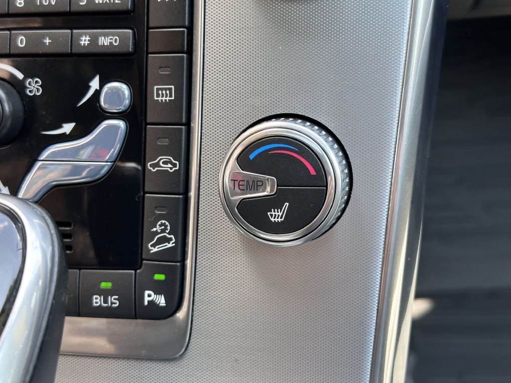 2018 Volvo V60 Image 49