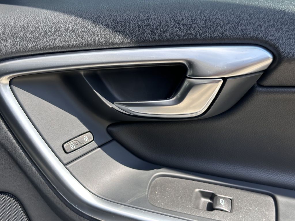 2018 Volvo V60 Image 63