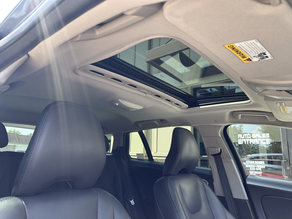 2018 Volvo V60 Image 75
