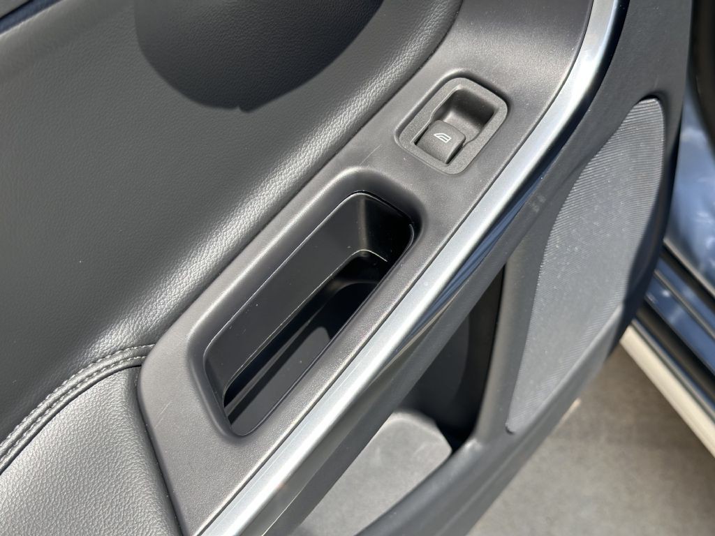 2018 Volvo V60 Image 81