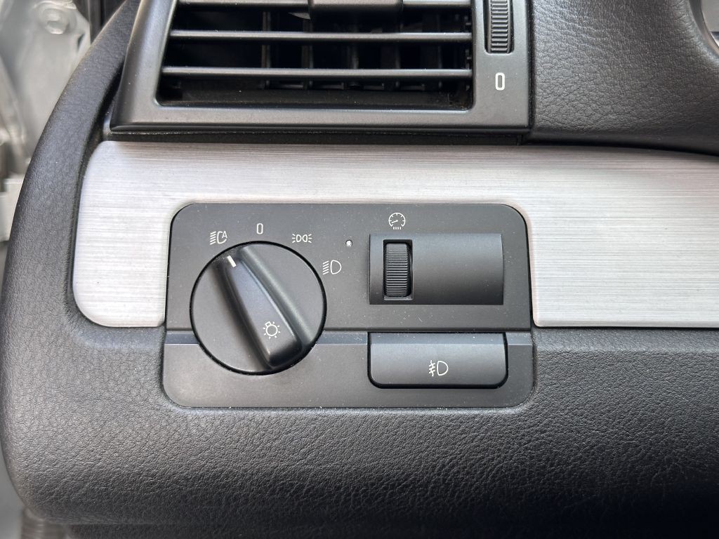 2003 BMW M3 Image 37