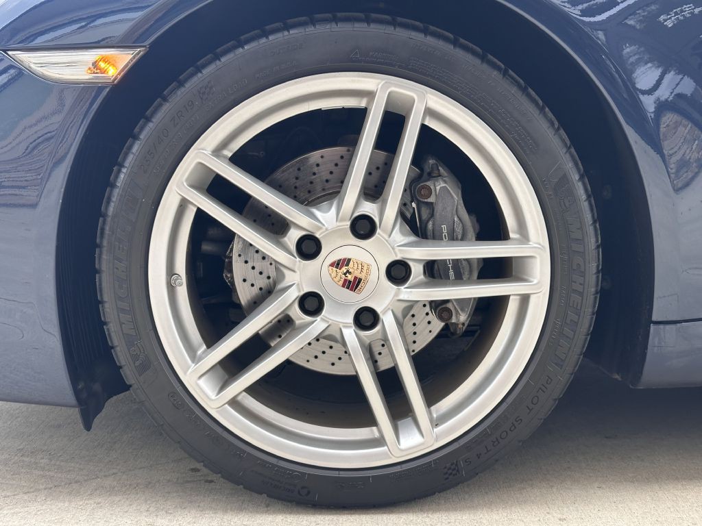 2014 Porsche 911 Image 17