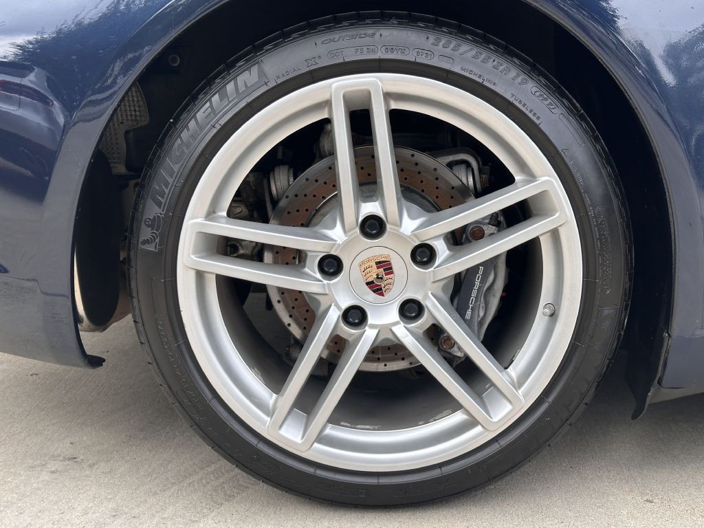 2014 Porsche 911 Image 19