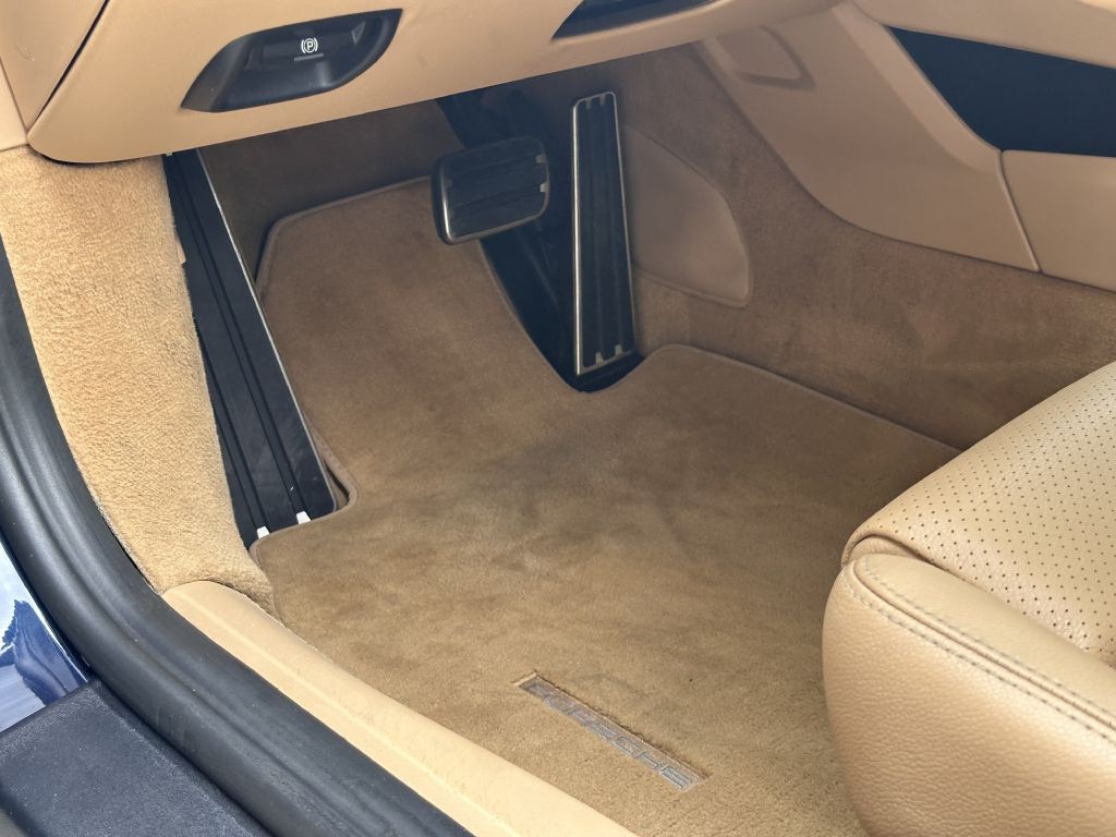 2014 Porsche 911 Image 32