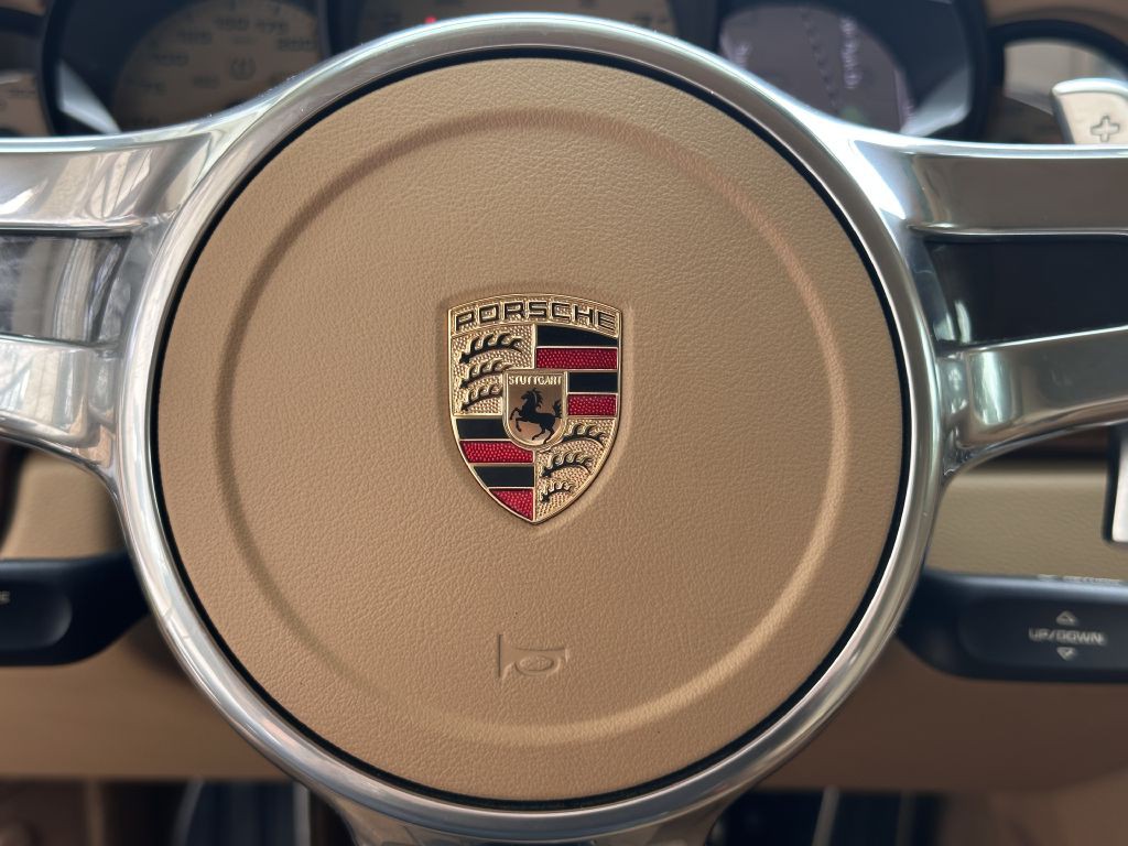2014 Porsche 911 Image 36