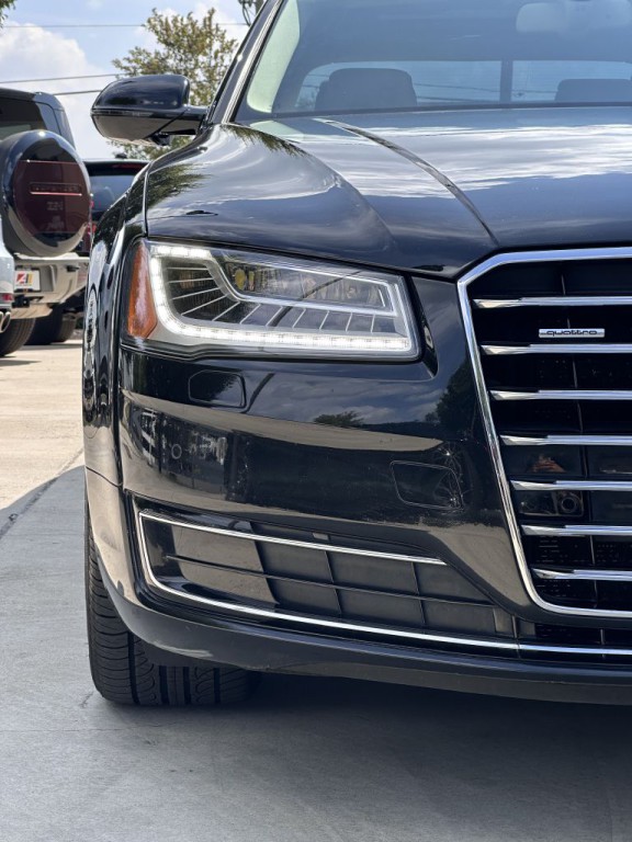 2016 Audi A8 Image 11