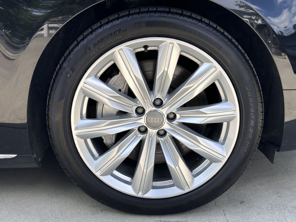 2016 Audi A8 Image 19
