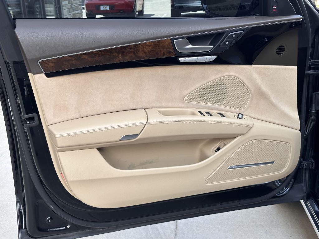 2016 Audi A8 Image 21