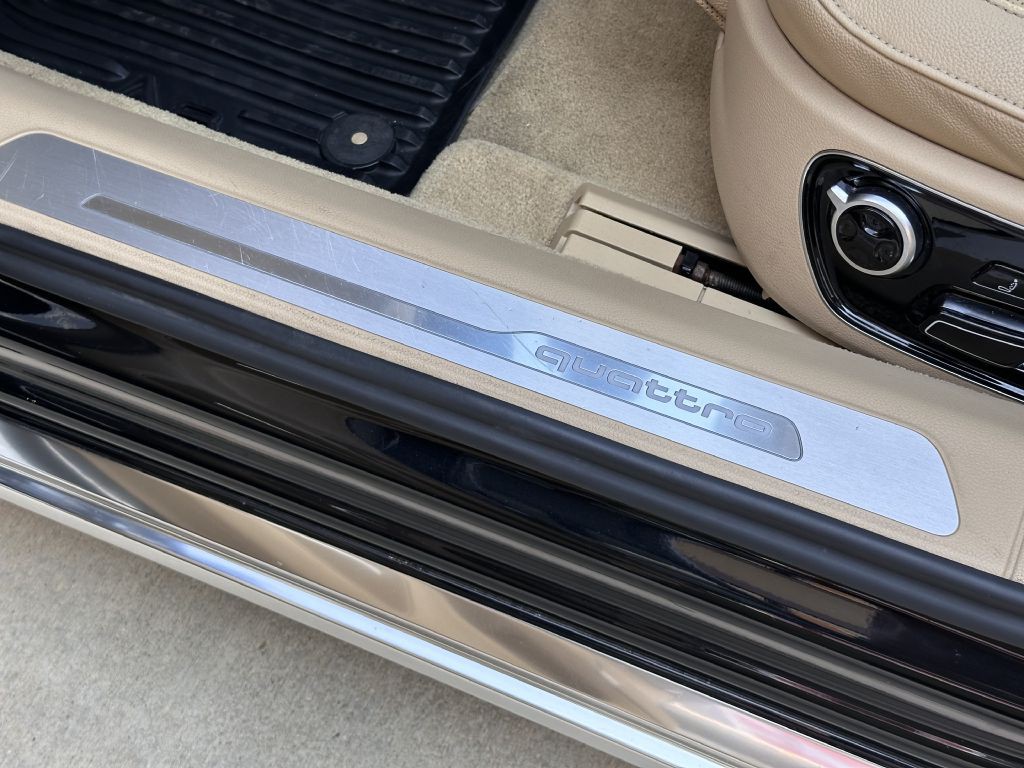 2016 Audi A8 Image 26