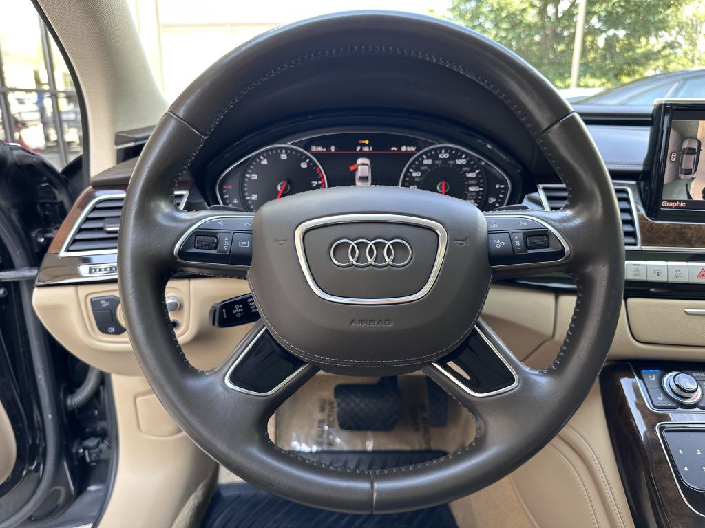 2016 Audi A8 Image 33