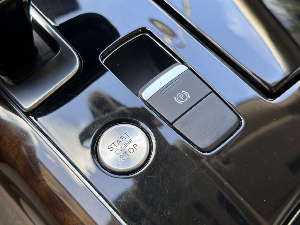 2016 Audi A8 Image 53