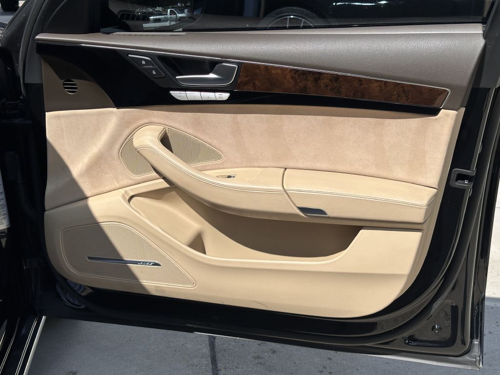 2016 Audi A8 Image 62