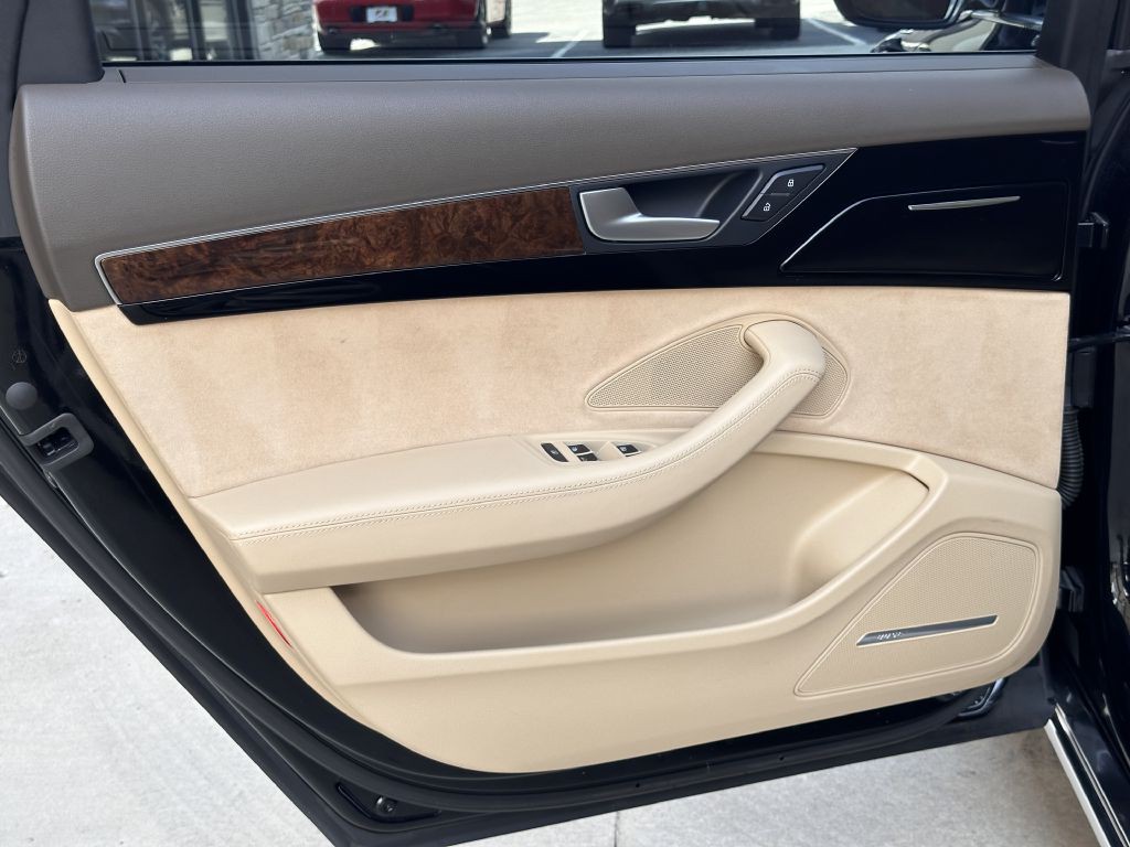 2016 Audi A8 Image 80