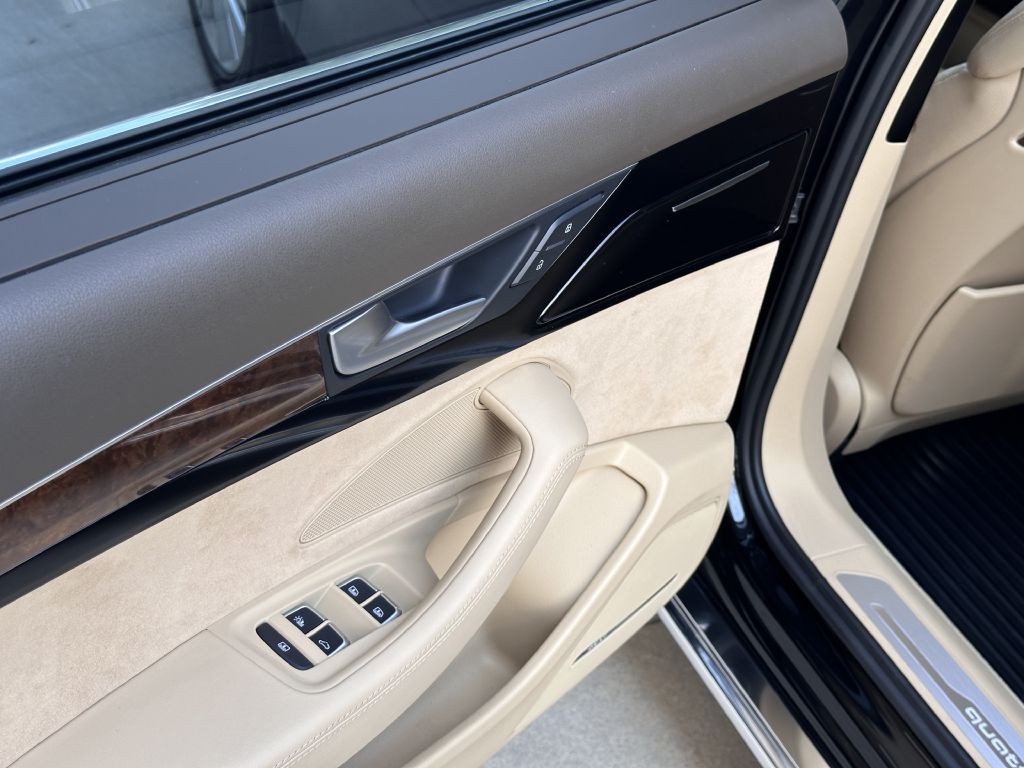 2016 Audi A8 Image 81
