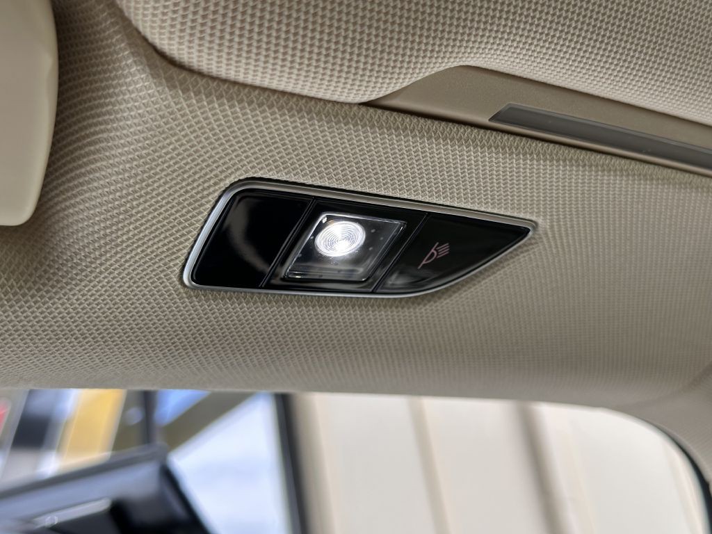 2016 Audi A8 Image 95