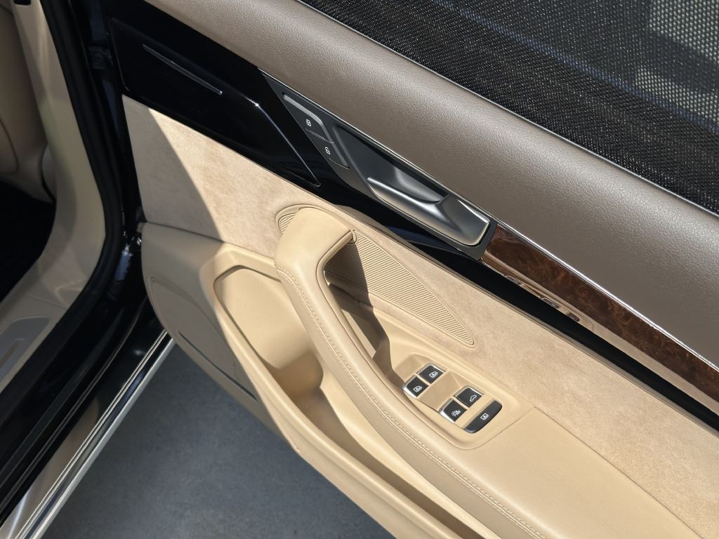 2016 Audi A8 Image 99