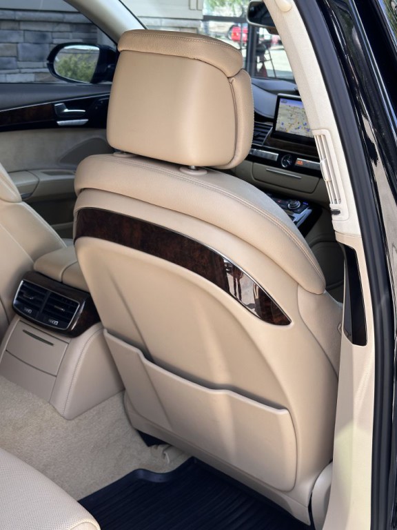 2016 Audi A8 Image 105