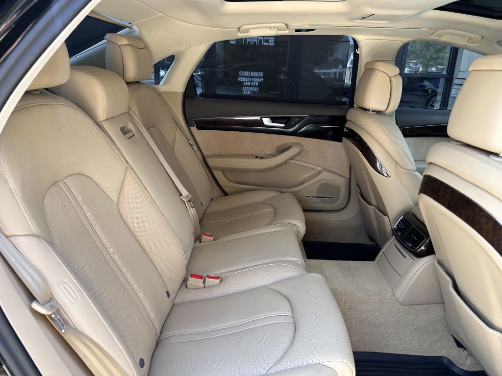2016 Audi A8 Image 107