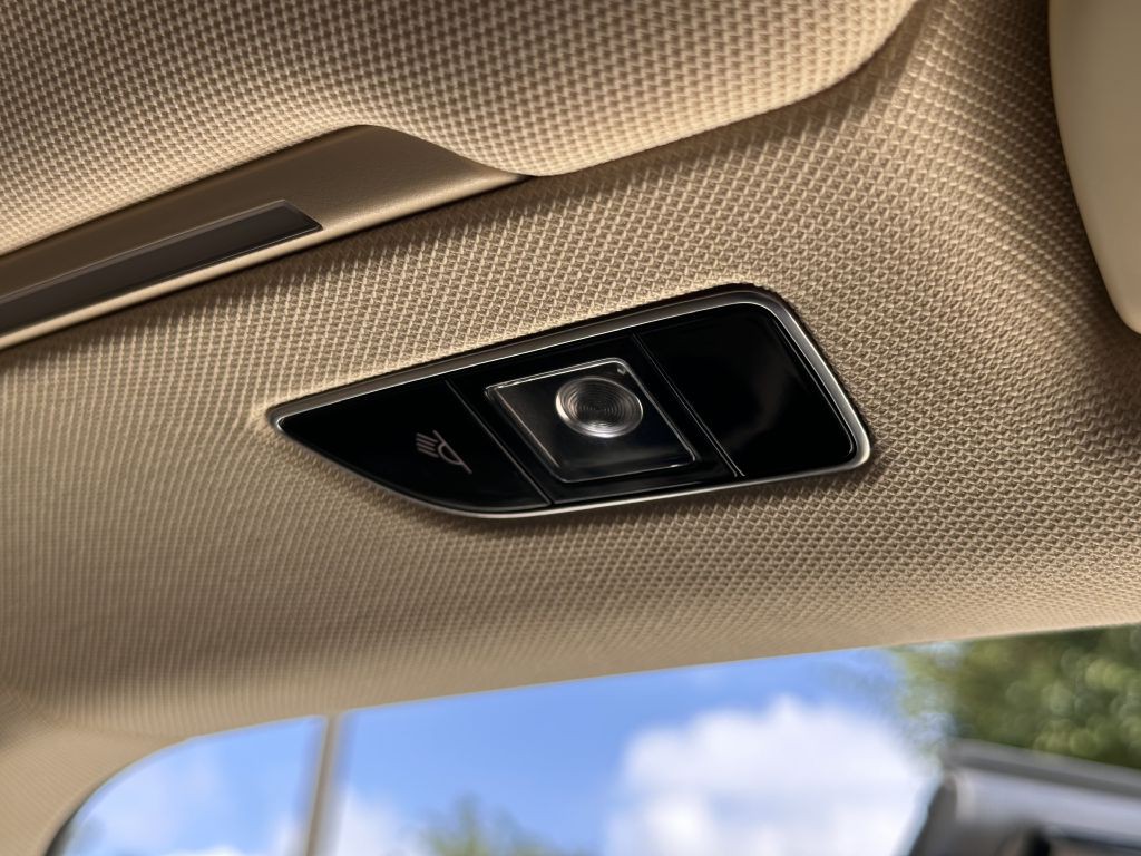 2016 Audi A8 Image 110