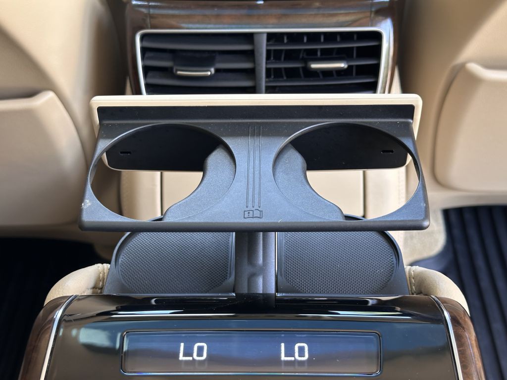 2016 Audi A8 Image 115