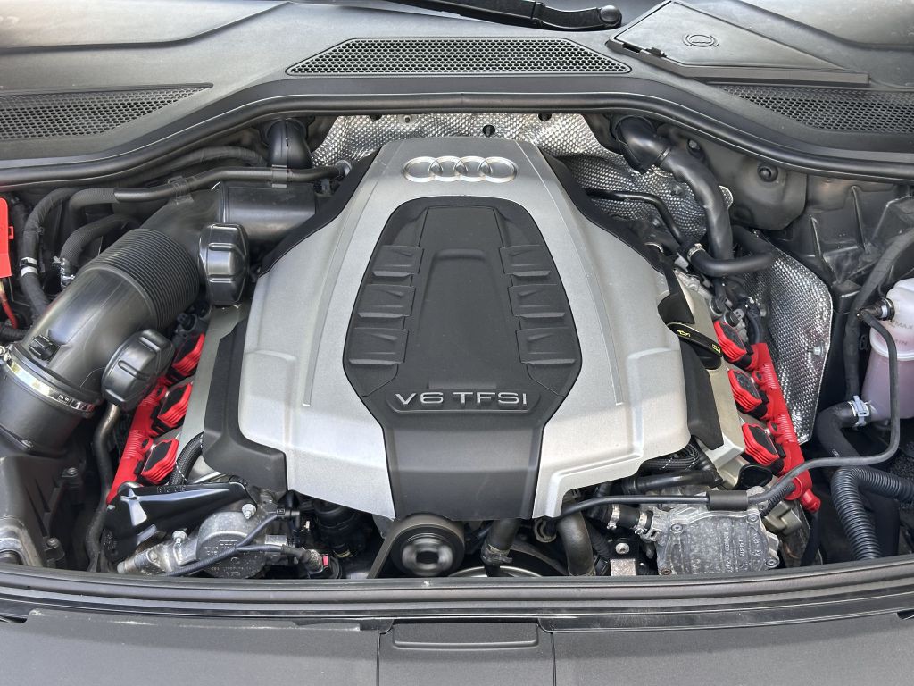 2016 Audi A8 Image 126