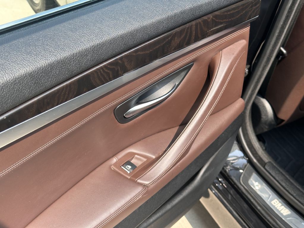 2014 BMW 5 Series Image 75