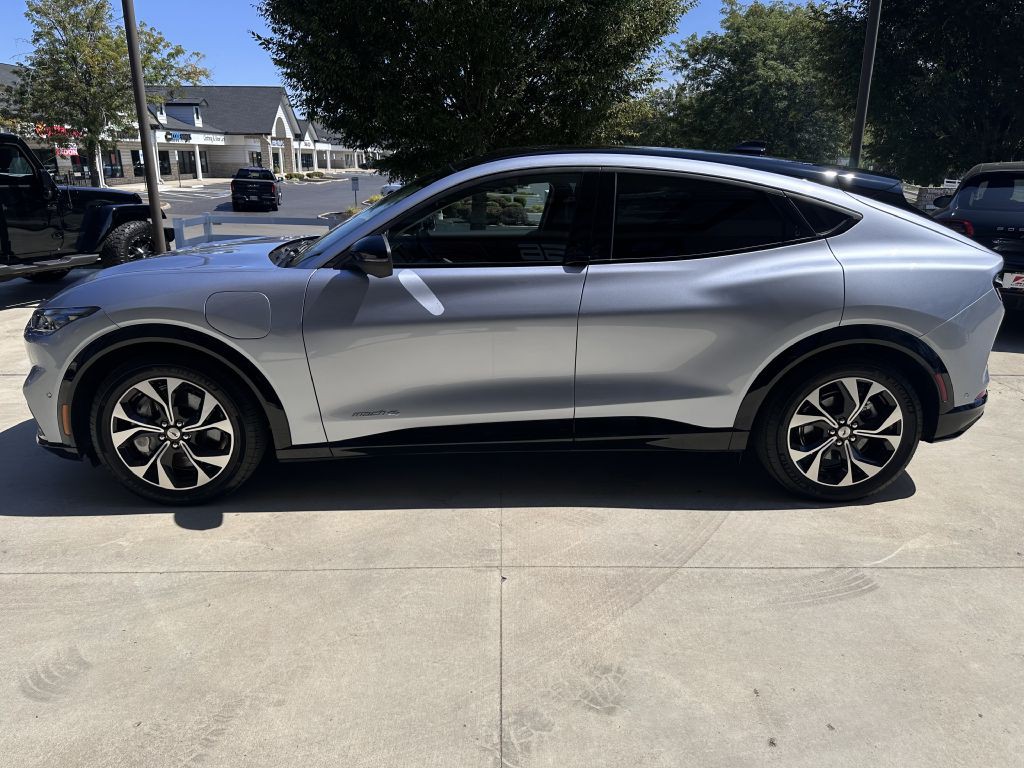 2022 Ford Mustang Image 6