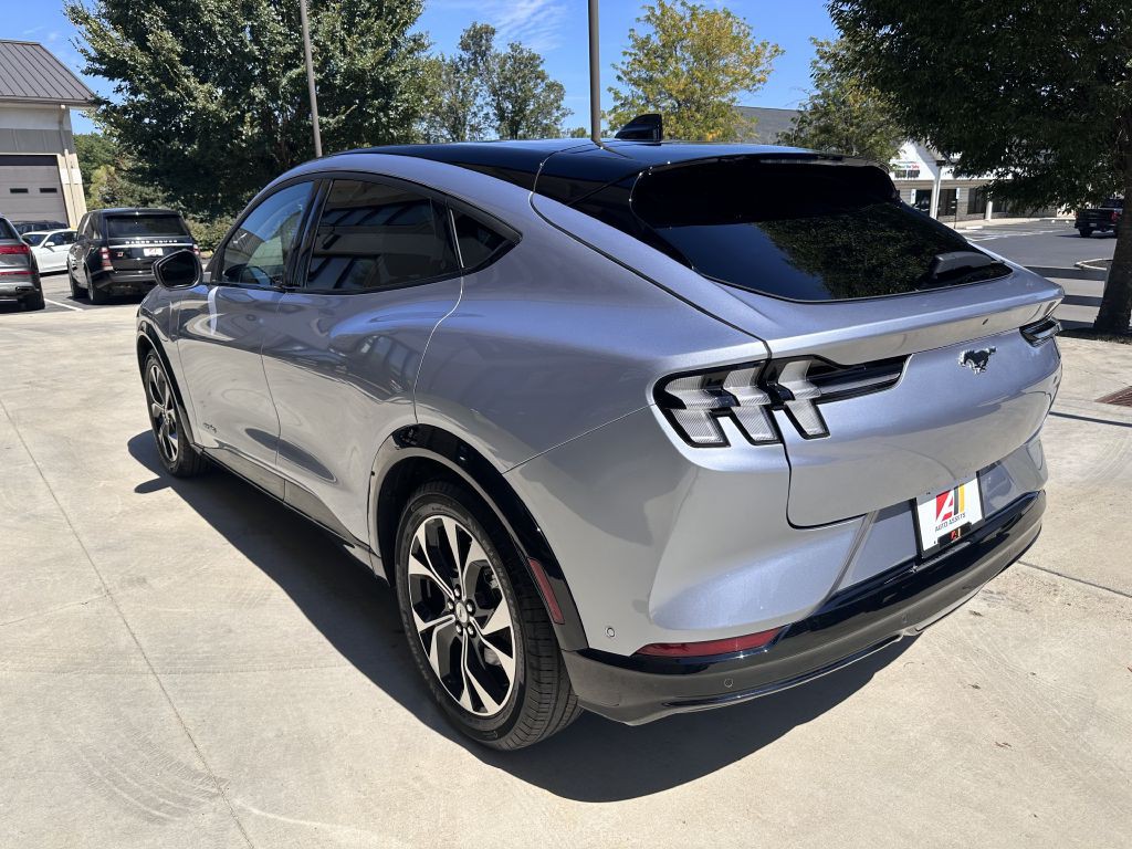 2022 Ford Mustang Image 7