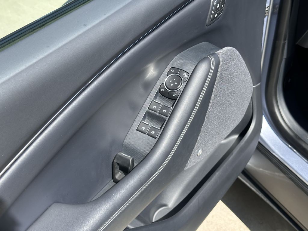 2022 Ford Mustang Image 22