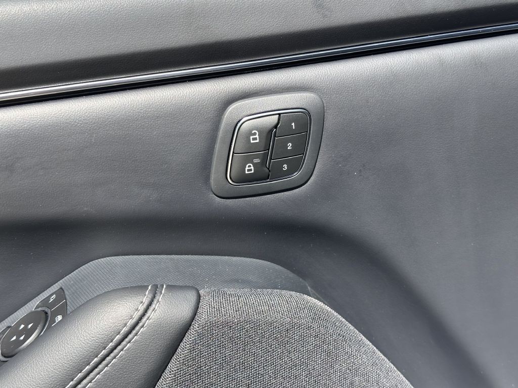 2022 Ford Mustang Image 23