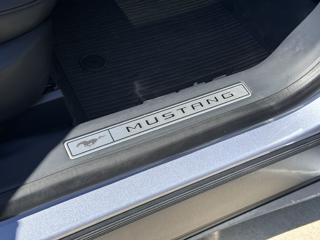 2022 Ford Mustang Image 53