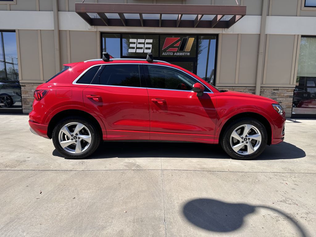 2022 Audi Q3 Image 2