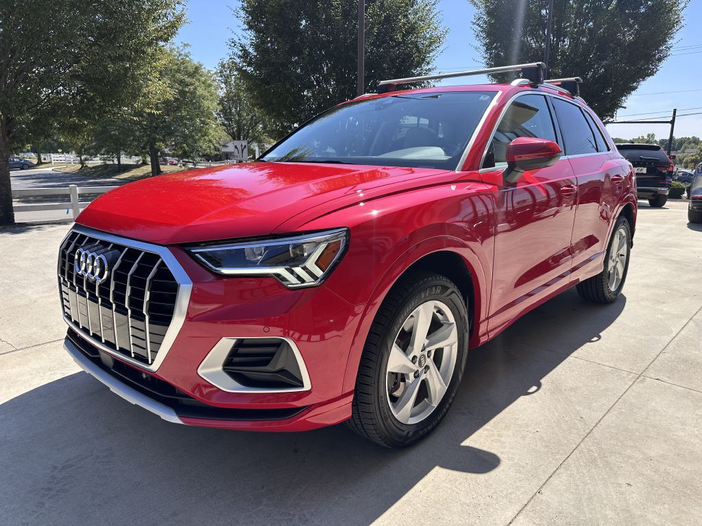 2022 Audi Q3 Image 5