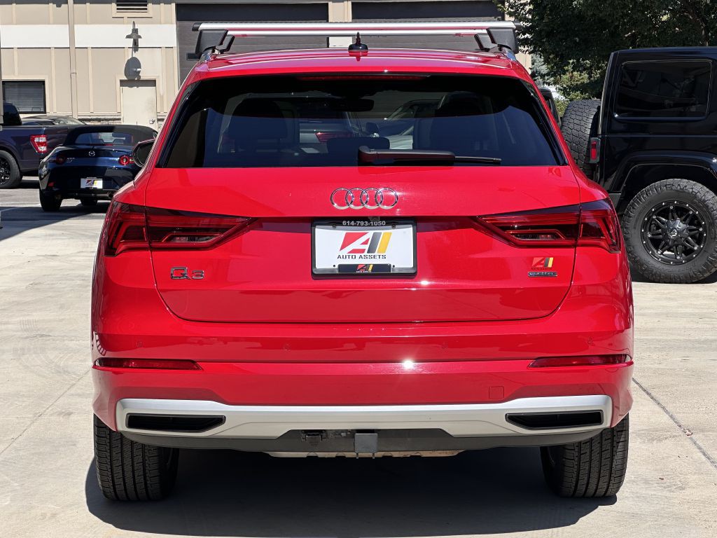 2022 Audi Q3 Image 8