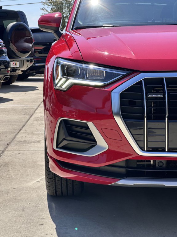 2022 Audi Q3 Image 12