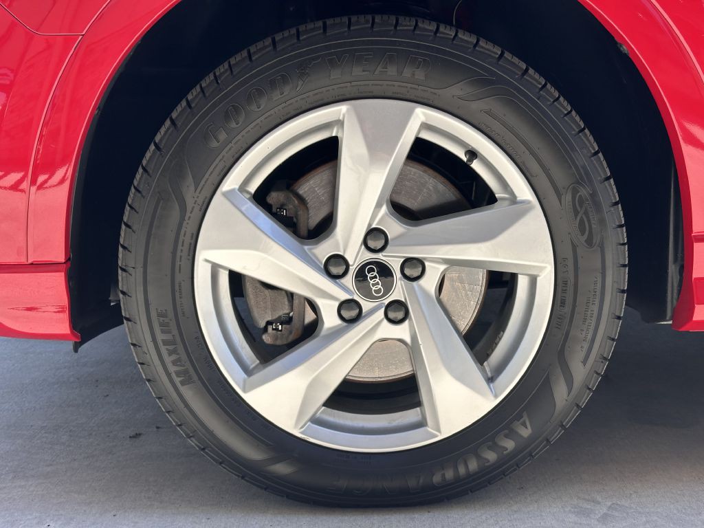 2022 Audi Q3 Image 16