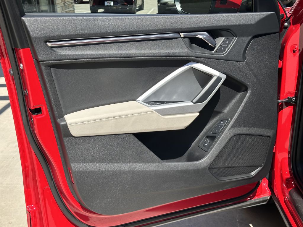 2022 Audi Q3 Image 21