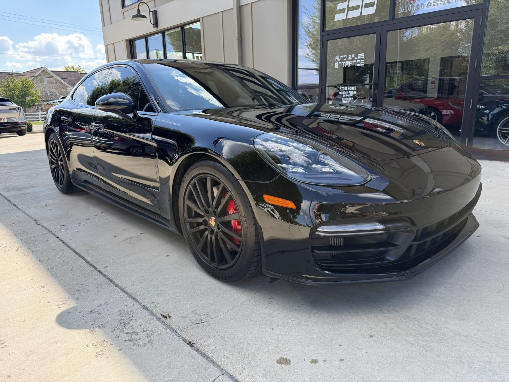 2020 Porsche Panamera Image 3