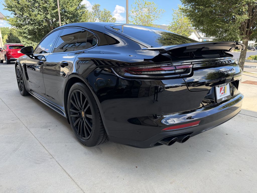 2020 Porsche Panamera Image 6