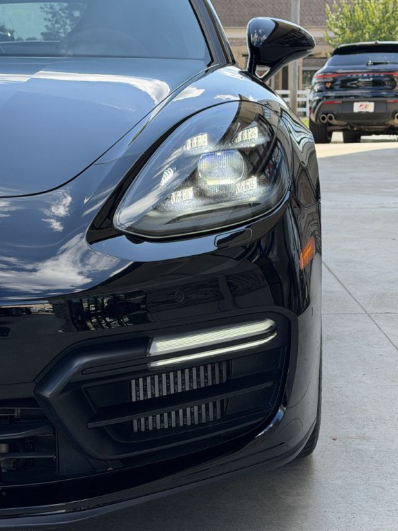 2020 Porsche Panamera Image 12