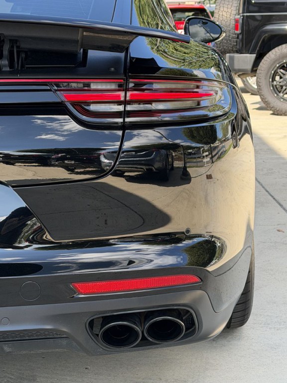 2020 Porsche Panamera Image 15