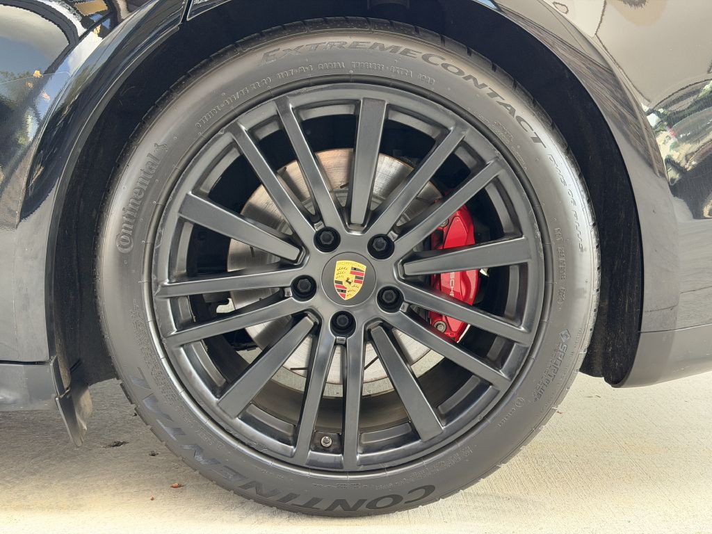 2020 Porsche Panamera Image 20