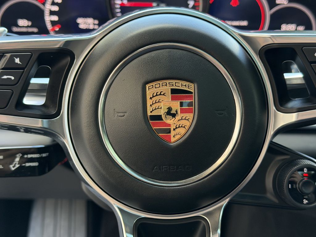 2020 Porsche Panamera Image 39