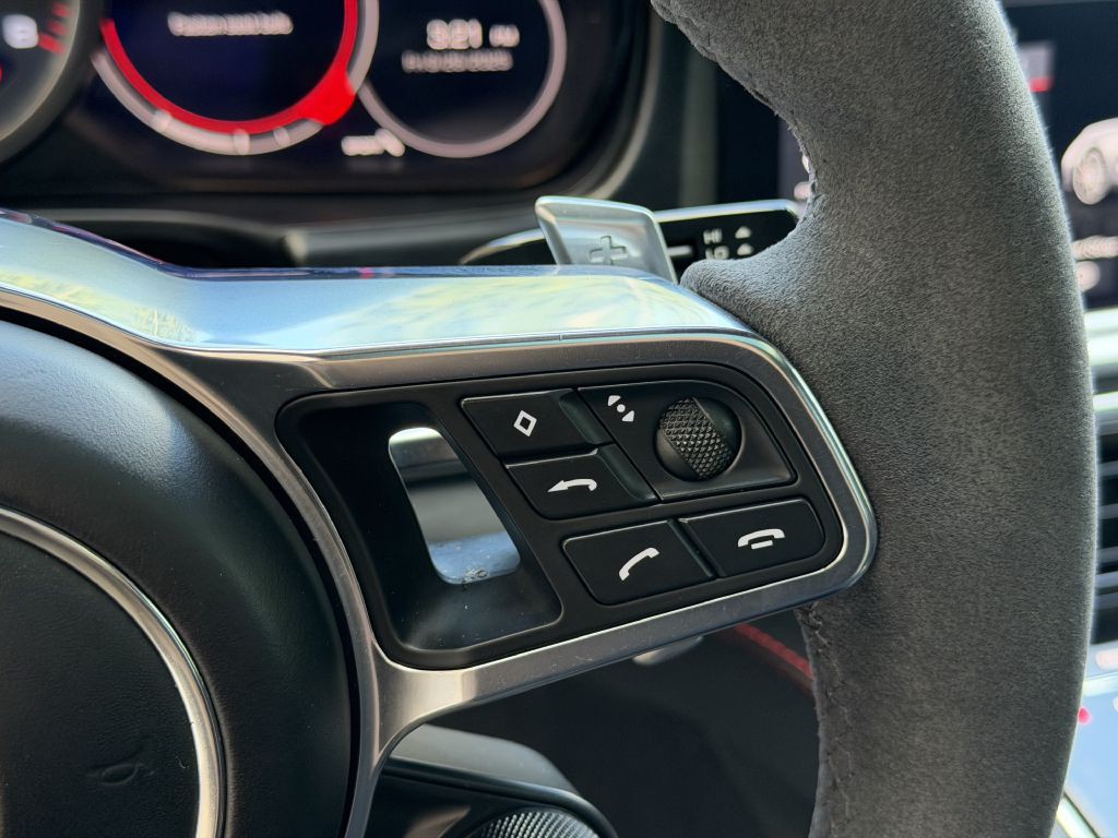2020 Porsche Panamera Image 41