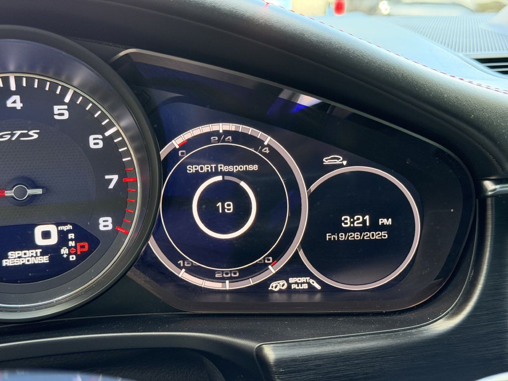 2020 Porsche Panamera Image 45