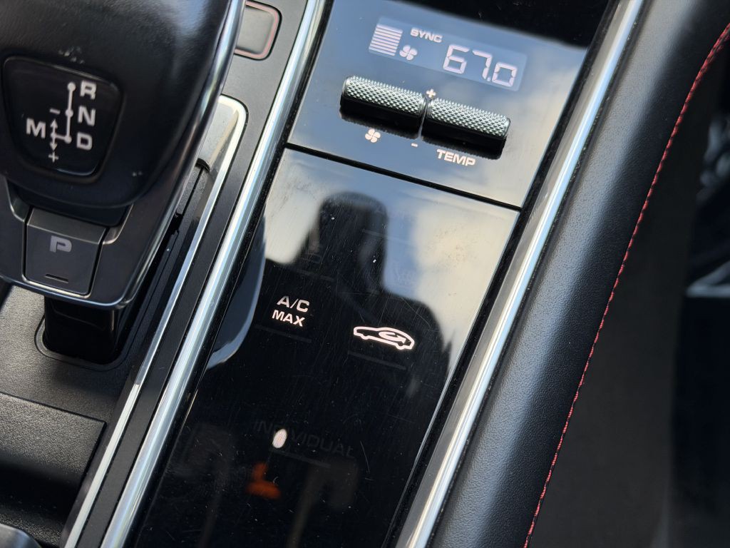 2020 Porsche Panamera Image 55